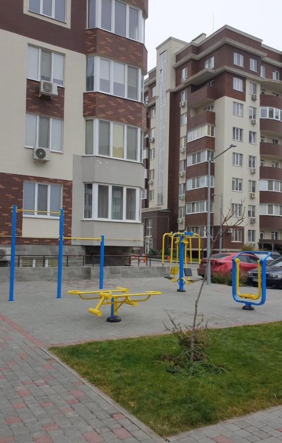 Уютная Квартира На Сутки С Видом На Море И Близостю Пляжа Kryzhanivka Bagian luar foto